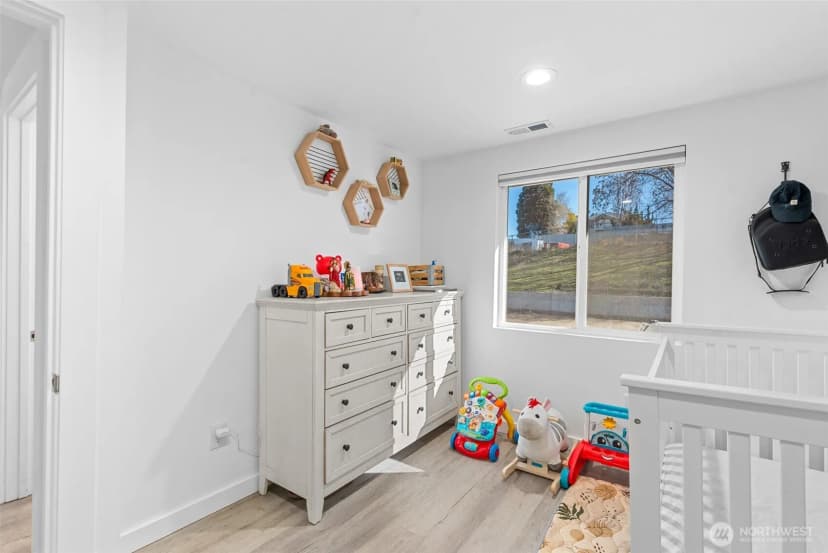 Property photo for 325 Eastmont Ave, East Wenatchee photo 16