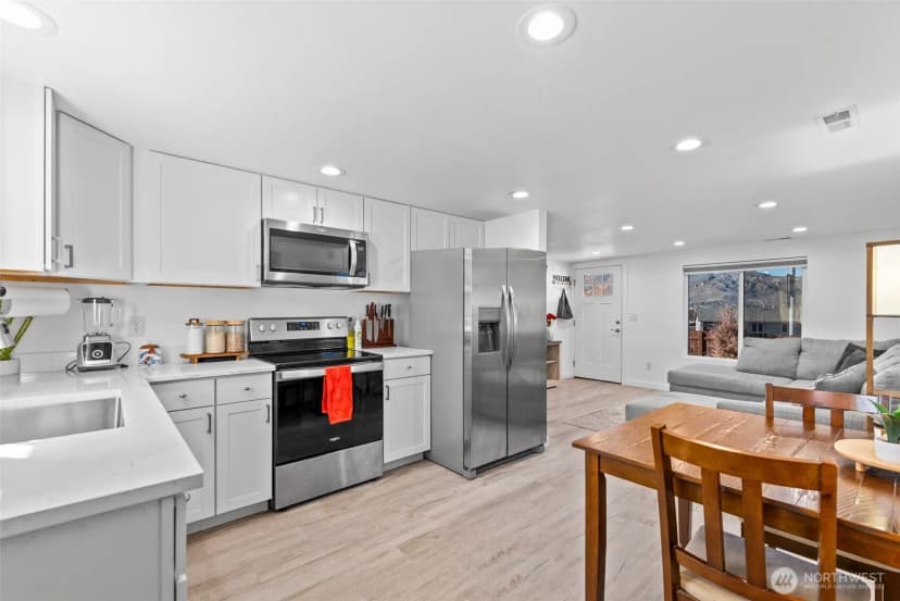 Property photo for 325 Eastmont Ave, East Wenatchee photo 12