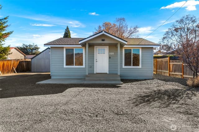 Property photo for 325 Eastmont Ave, East Wenatchee