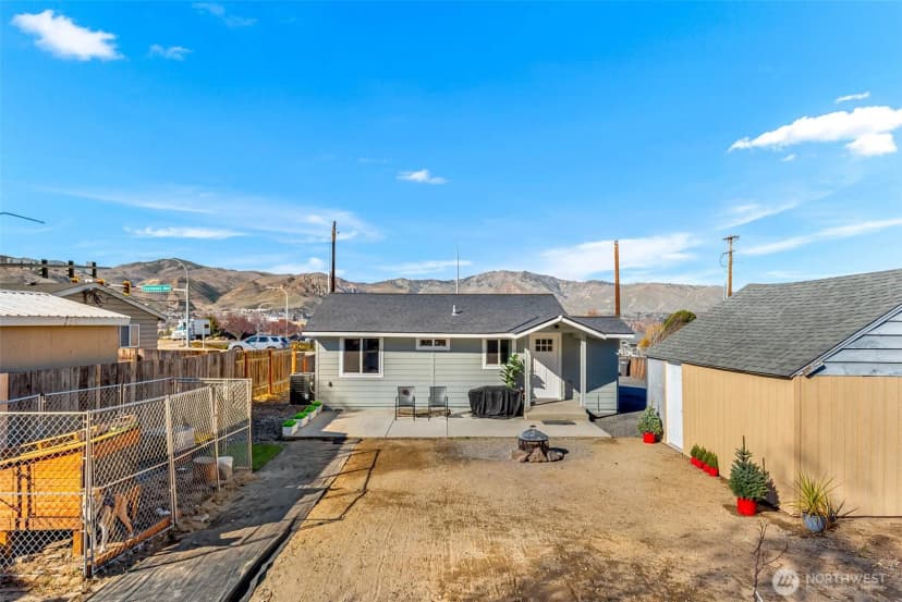 Property photo for 325 Eastmont Ave, East Wenatchee photo 21