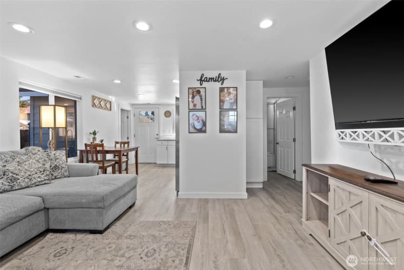 Property photo for 325 Eastmont Ave, East Wenatchee photo 4