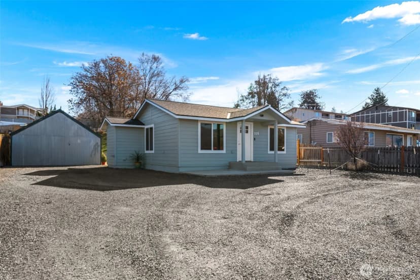 Property photo for 325 Eastmont Ave, East Wenatchee photo 3