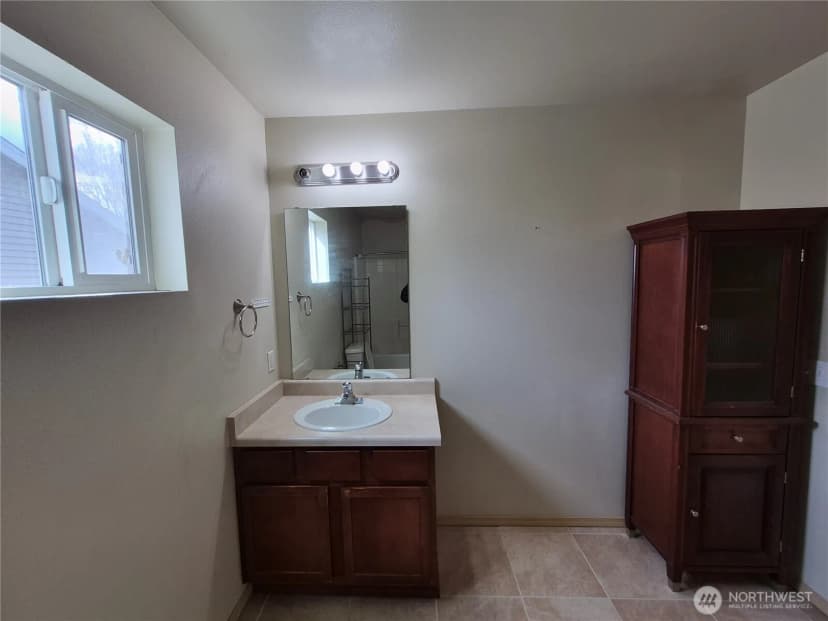 Property photo for 1725 E 41st, Tacoma photo 15
