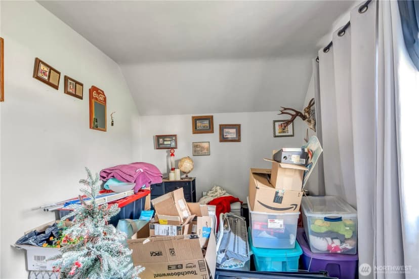 Property photo for 2907 Columbia Heights Road, Longview photo 18