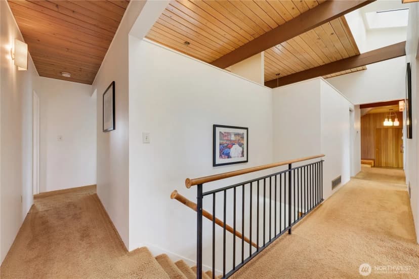 Property photo for 12895 Shorecrest Drive Sw, Seattle photo 16