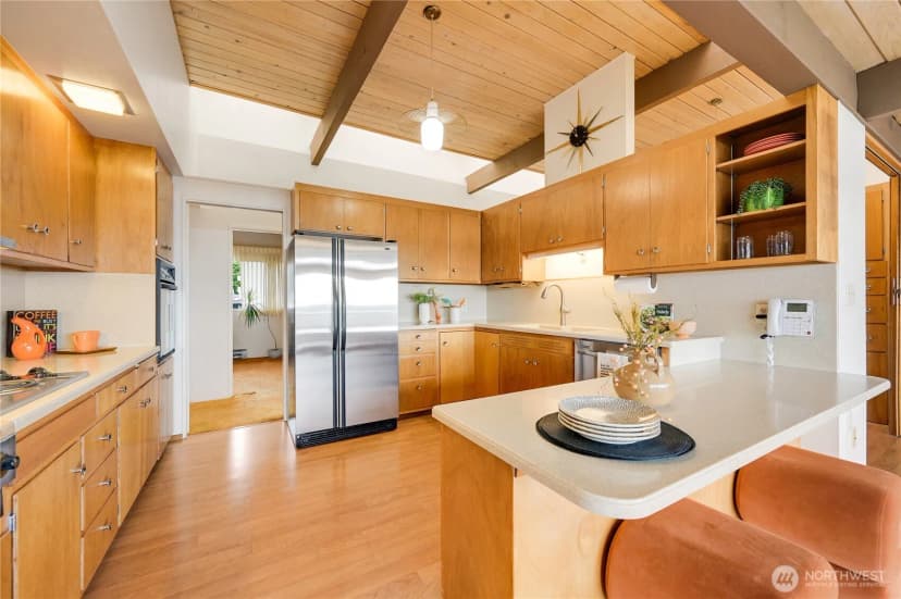 Property photo for 12895 Shorecrest Drive Sw, Seattle photo 11