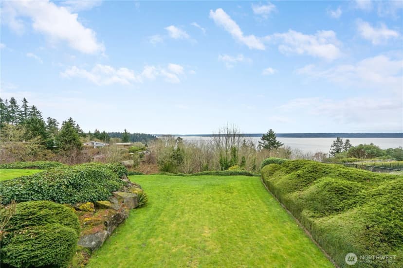 Property photo for 12895 Shorecrest Drive Sw, Seattle photo 35