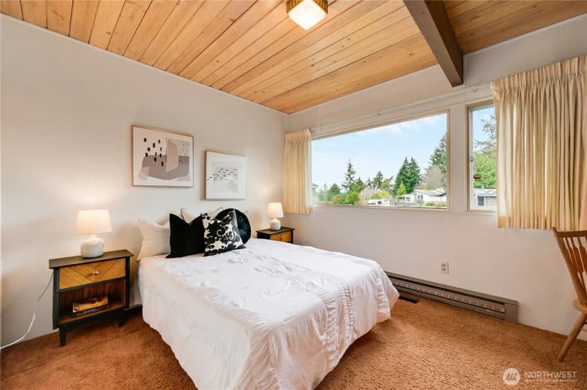 Property photo for 12895 Shorecrest Drive Sw, Seattle photo 14