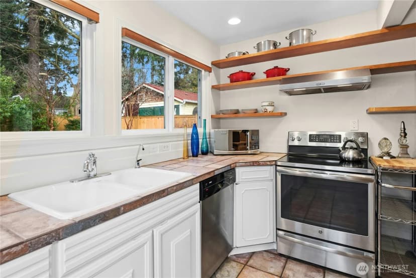 Property photo for 14051 1st Avenue Nw, Seattle photo 11