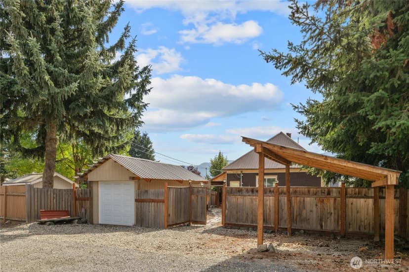 Property photo for 110 W 3rd Street, Cle Elum photo 24