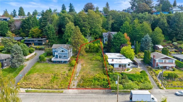 Property photo for 7558 45th Avenue Sw, Seattle photo 3