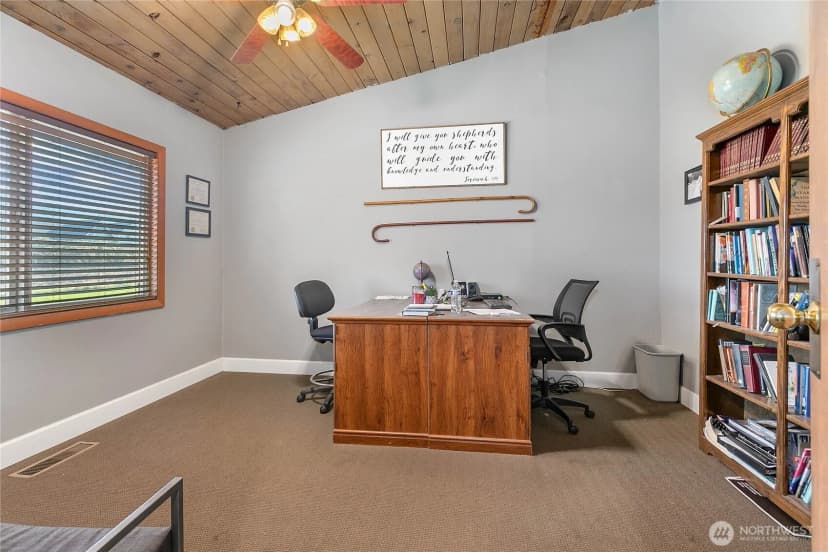 Property photo for 904 Nooksack Avenue, Nooksack photo 32