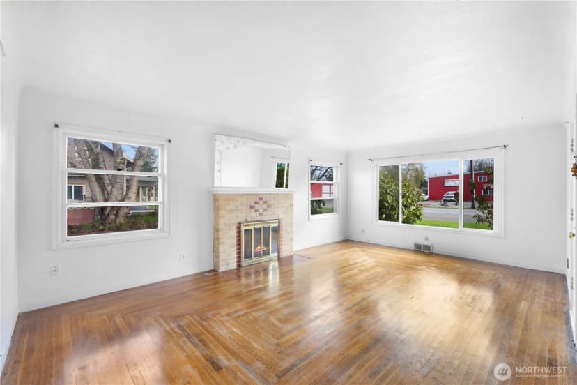 Property photo for 209 Nooksack Avenue, Nooksack photo 9