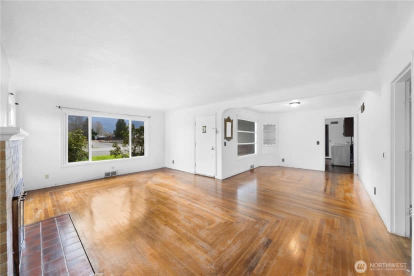 Property photo for 209 Nooksack Avenue, Nooksack photo 8