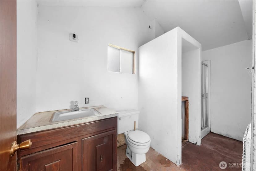 Property photo for 209 Nooksack Avenue, Nooksack photo 32