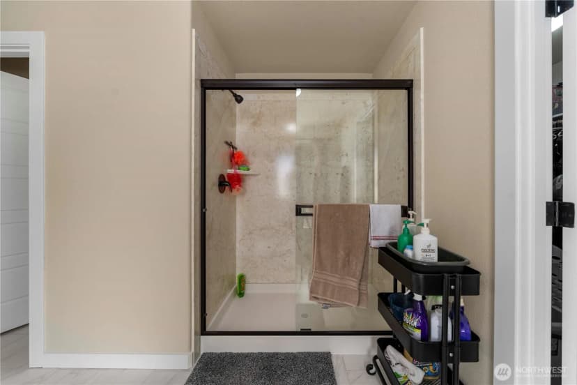 Property photo for 11410 Waller Road E, Tacoma photo 16