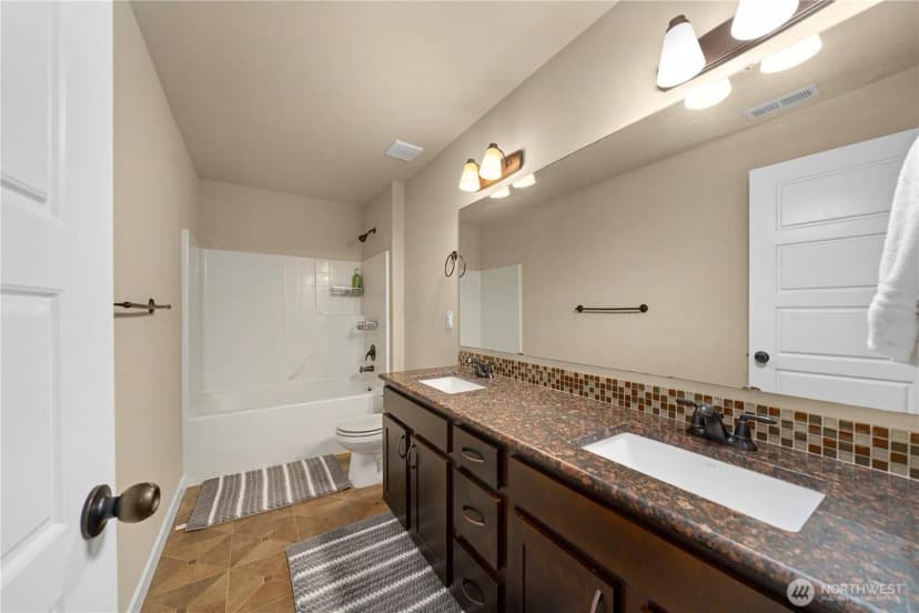 Property photo for 11410 Waller Road E, Tacoma photo 24