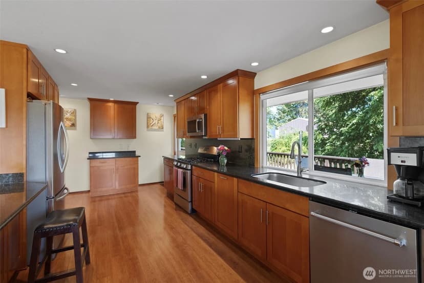 Property photo for 8400 Old Highway 99 Se, Tumwater photo 9