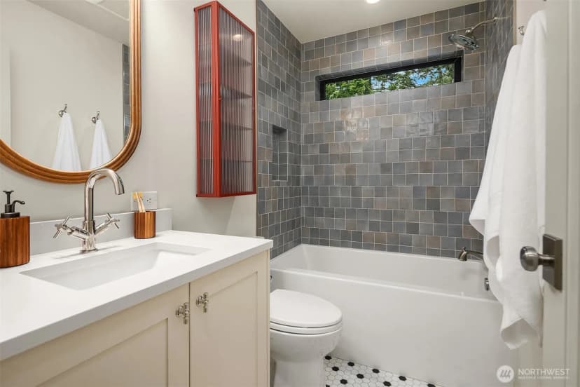 Property photo for 20701 82nd Avenue W #a, Edmonds photo 21