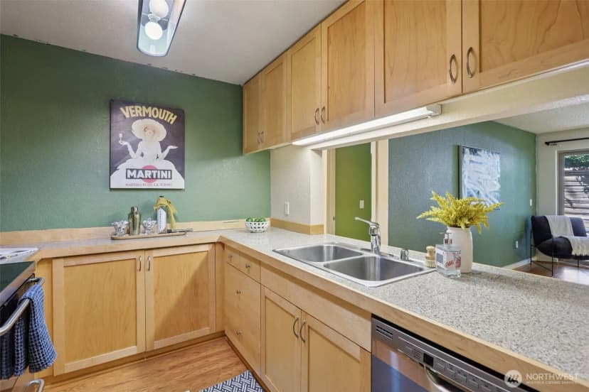 Property photo for 275 W Roy Street #114, Seattle photo 7