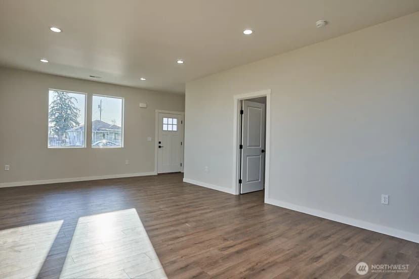 Property photo for 721 S Aster Street, Soap Lake photo 8