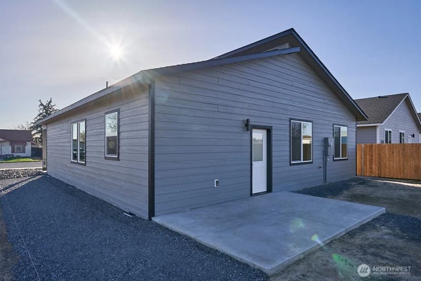 Property photo for 721 S Aster Street, Soap Lake photo 22