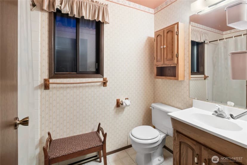 Property photo for 490 Pine Loch Sun Drive, Ronald photo 23