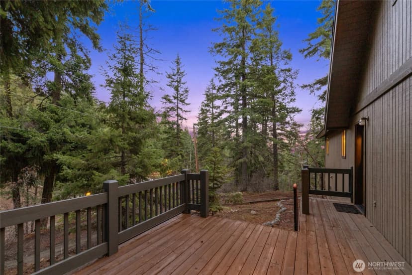 Property photo for 490 Pine Loch Sun Drive, Ronald photo 6