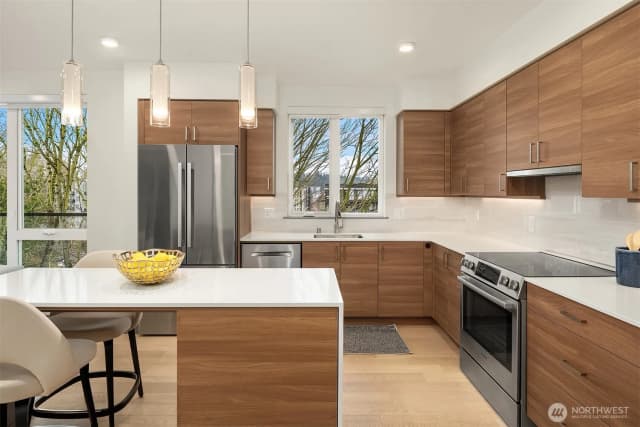 Property photo for 11903 Ne 128th Street #414, Kirkland photo 5