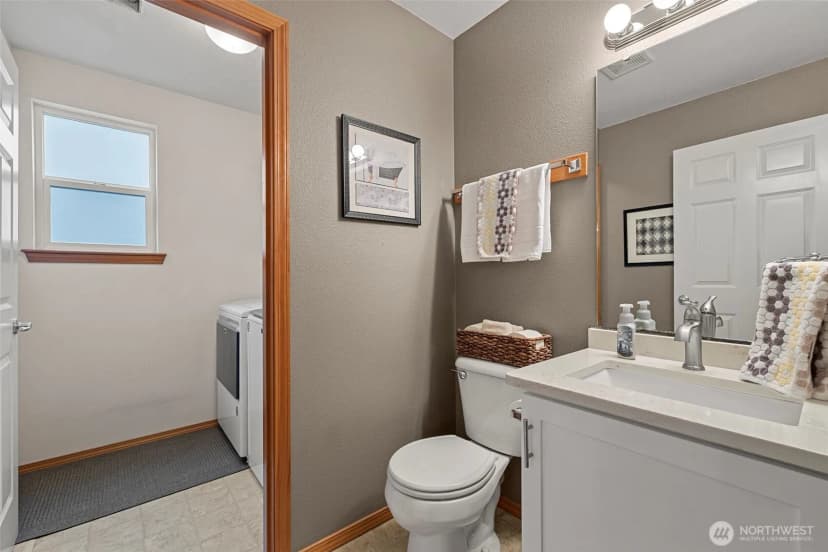Property photo for 4613 149th Place Se, Everett photo 14