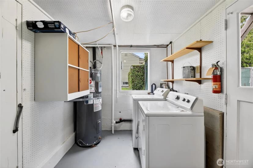 Property photo for 10016 13th Avenue Nw, Seattle photo 17