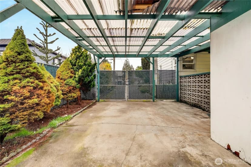Property photo for 10016 13th Avenue Nw, Seattle photo 23