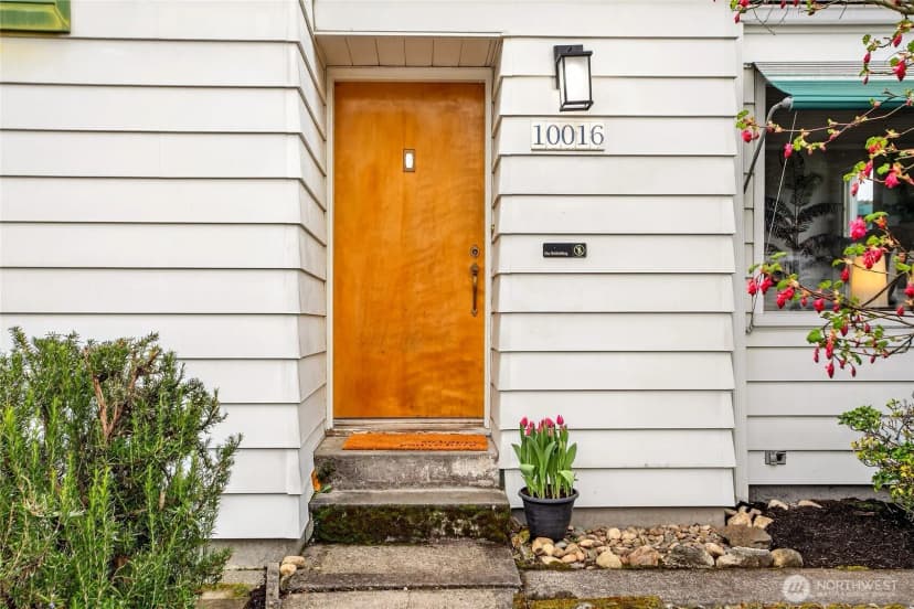 Property photo for 10016 13th Avenue Nw, Seattle photo 28