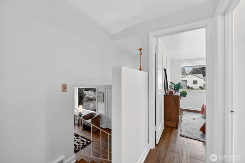 Property photo for 10016 13th Avenue Nw, Seattle photo 13