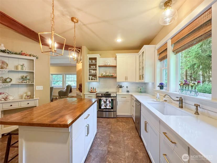 Property photo for 325 Evergreen View Parkway, Port Angeles photo 13