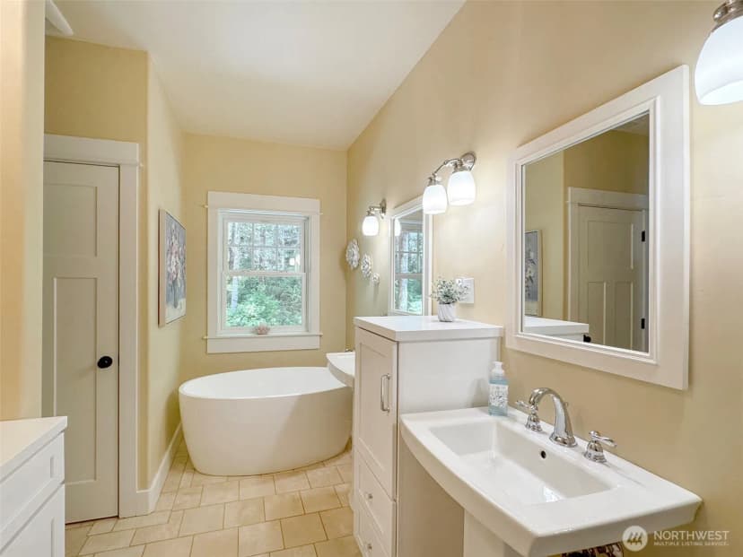 Property photo for 325 Evergreen View Parkway, Port Angeles photo 16