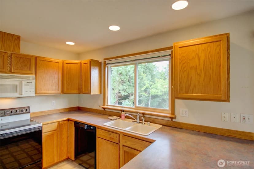 Property photo for 3419 G Avenue, Anacortes photo 12