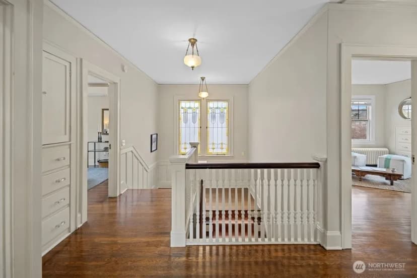 Property photo for 939 21st Avenue E, Seattle photo 19