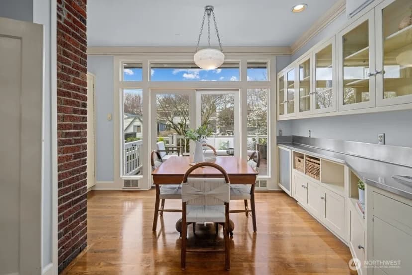 Property photo for 939 21st Avenue E, Seattle photo 15
