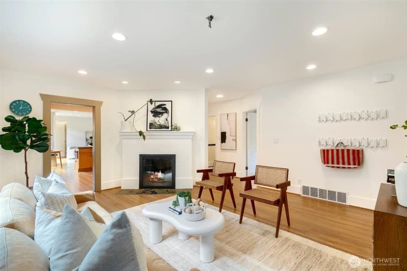 Property photo for 1843 41st Avenue E, Seattle photo 13