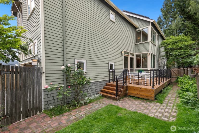 Property photo for 1843 41st Avenue E, Seattle photo 34