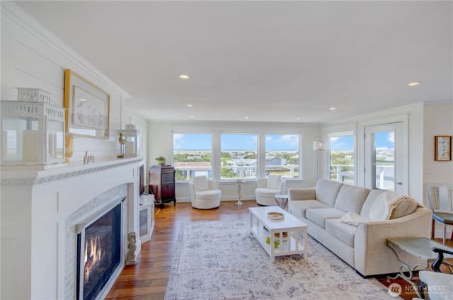Property photo for 1005 346th Place, Ocean Park photo 3