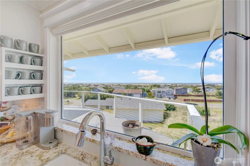 Property photo for 1005 346th Place, Ocean Park photo 12
