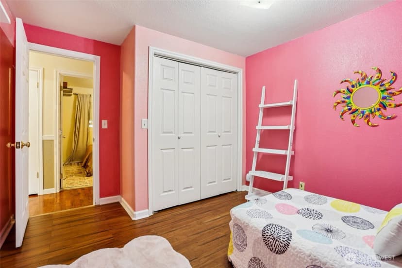 Property photo for 1320 S 131st Place, Burien photo 12