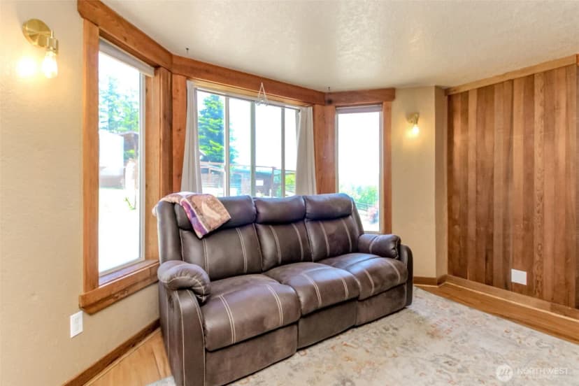 Property photo for 3116 Harts Lake Road S, Roy photo 14