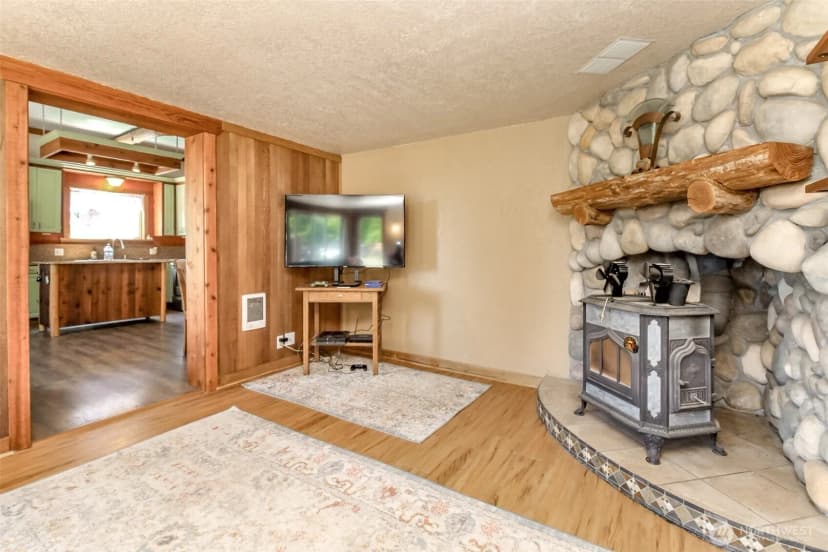 Property photo for 3116 Harts Lake Road S, Roy photo 13
