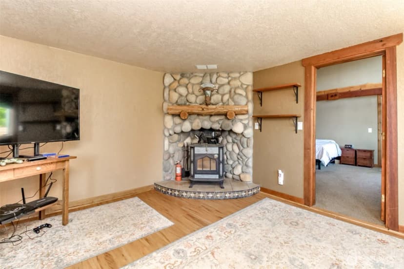 Property photo for 3116 Harts Lake Road S, Roy photo 15