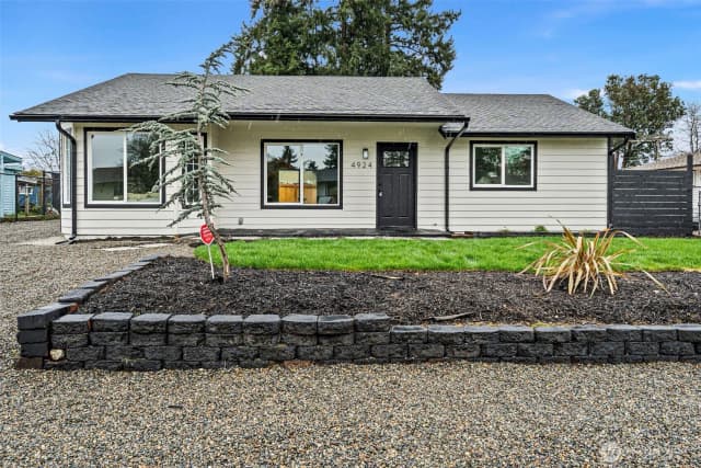Property photo for 4924 Diamond Blvd, Lakewood