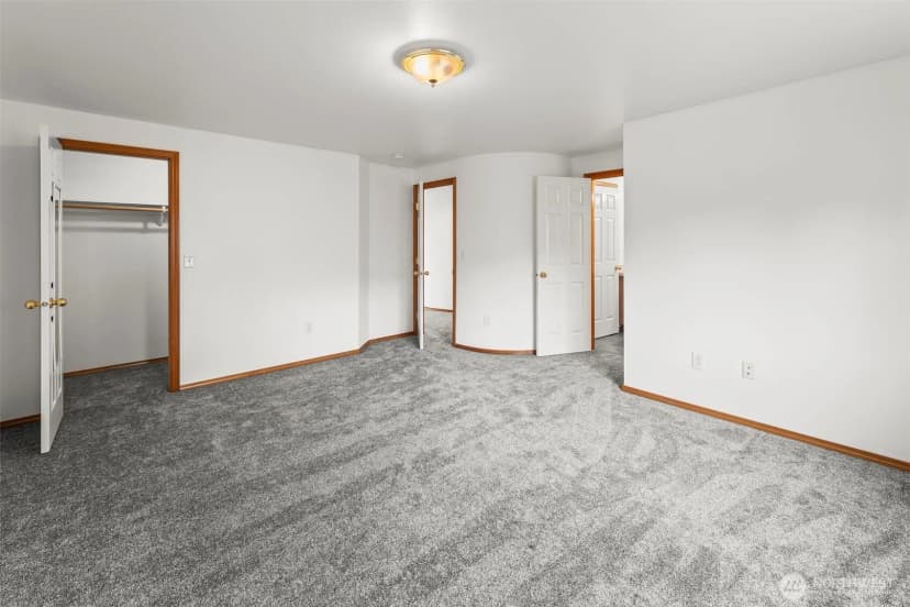 Property photo for 928 N Heatherwood W, Tacoma photo 23