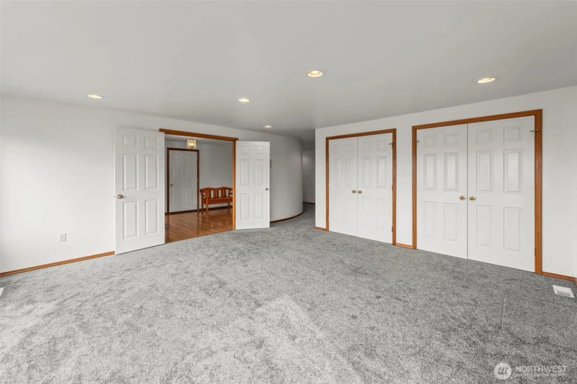 Property photo for 928 N Heatherwood W, Tacoma photo 22